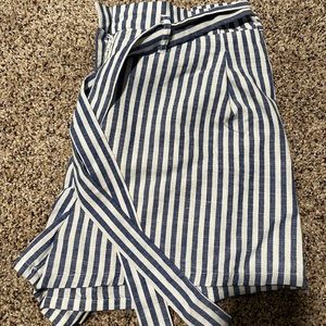 Blue and white pin strip shorts. Tie in the front
